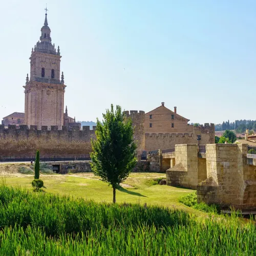 Catedral y Puente en El Burgo de Osma