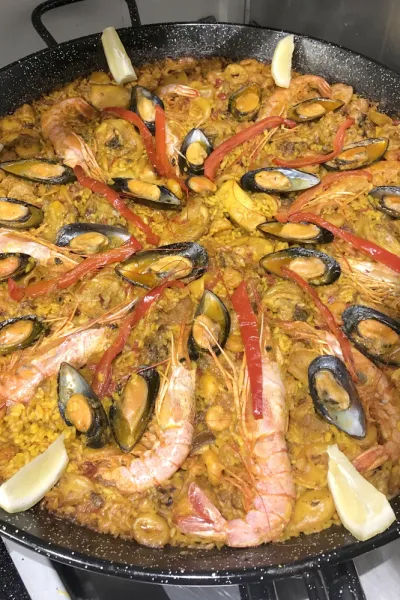 Paella con marisco